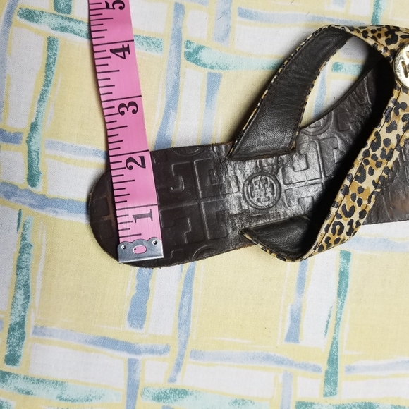 Tory Burch leopard print sandals - Picture 2 of 8